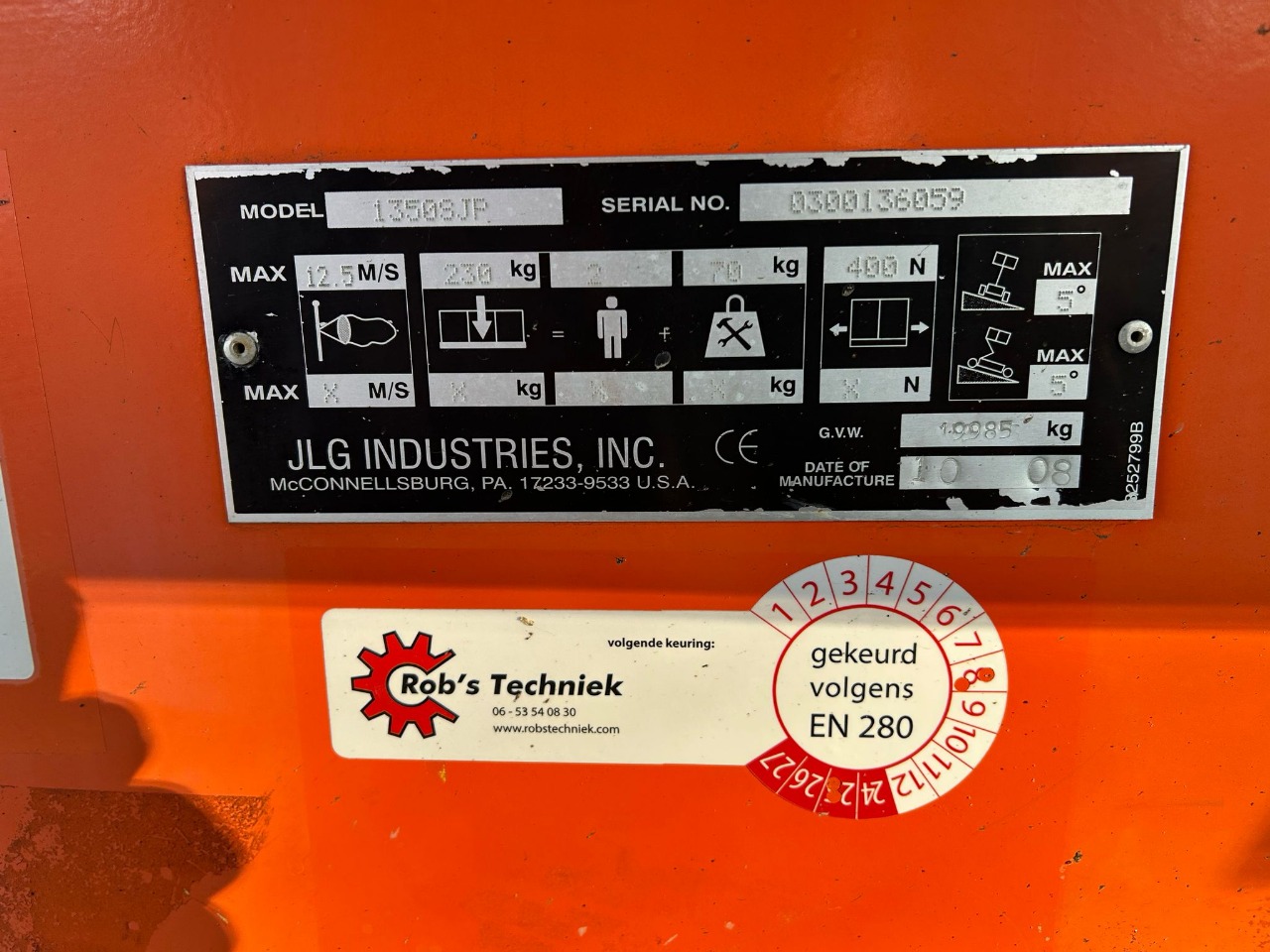 Sold - Telescopic Boom Lift - View 2